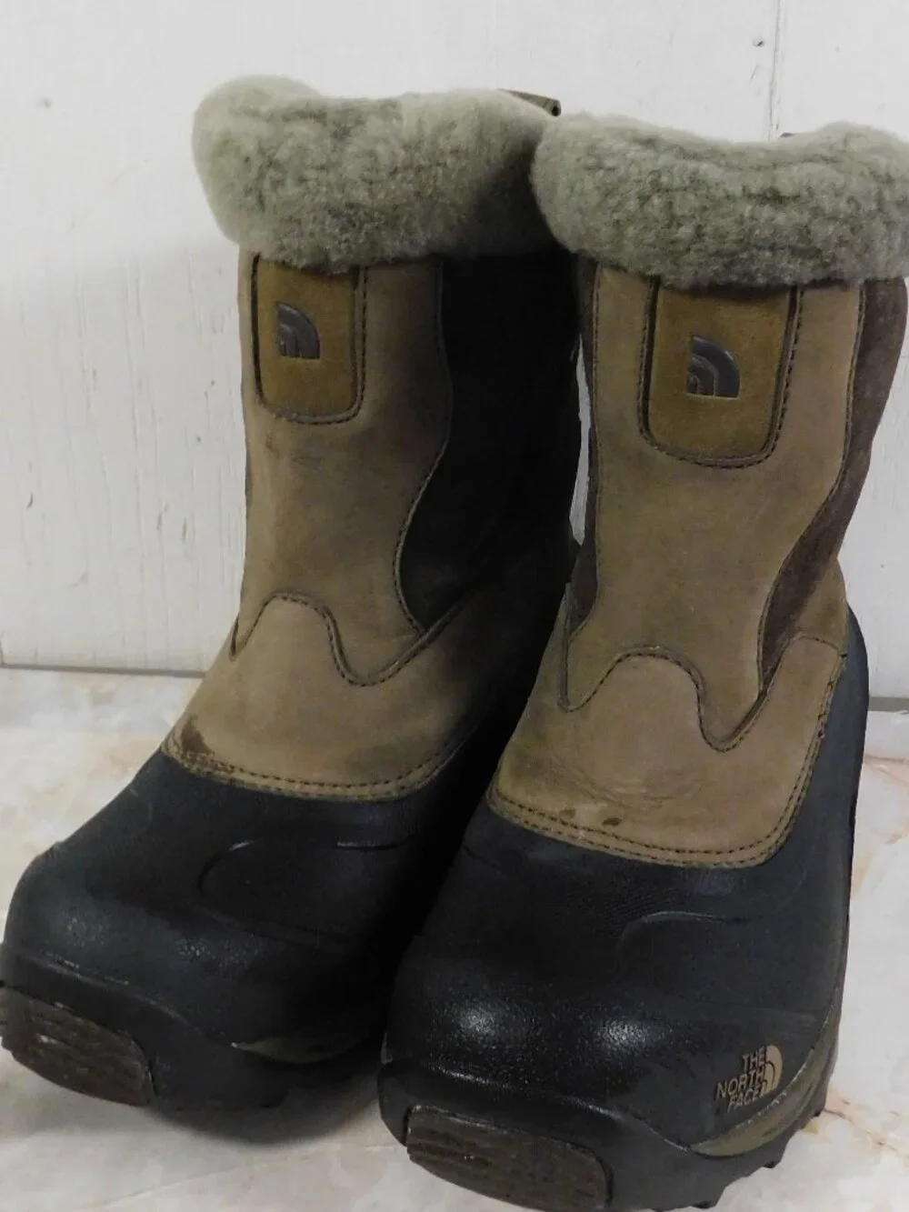 The North Face Suede Leather Faux Fur Waterproof Winter Boots Side Zip Closure